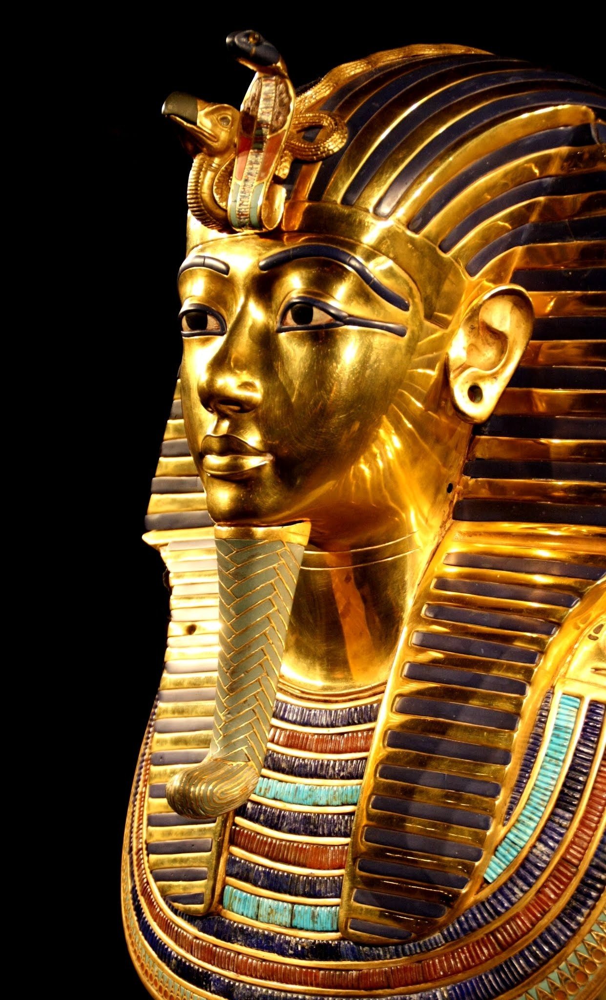 Exploring the Intersection of Internet of Things Technology and Egyptian Films